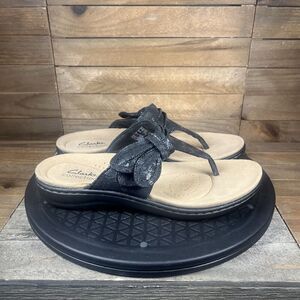 Clarks Women's Size 7 Laurieann Rae Thong Black Comfort Casual Sandals